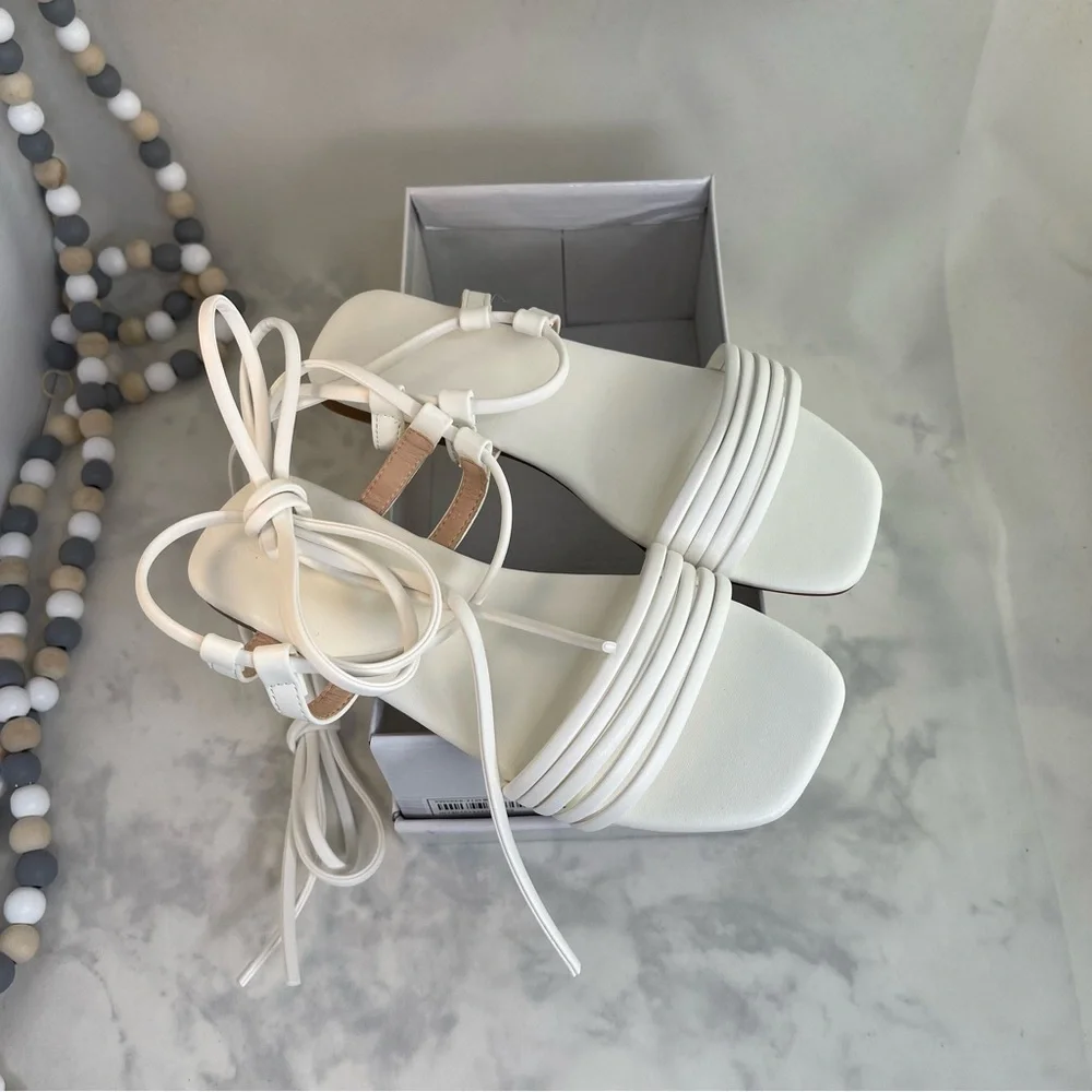 Girls White Block Heel Sandals with Ankle Straps size 4
